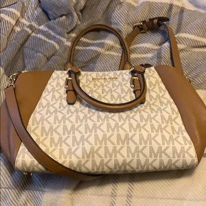 Michael kors purse
